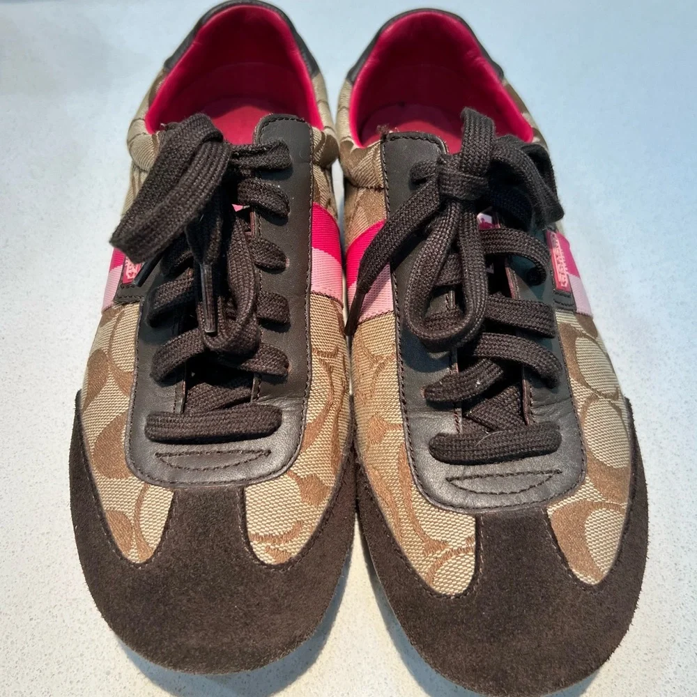 COACH women’s sneakers size 7 US. - Picture 2 of 2